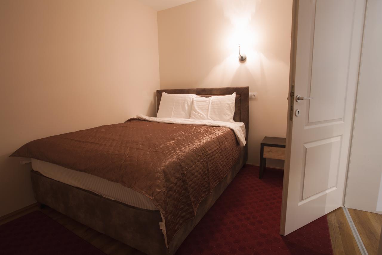 Apartmani Brocat Novi Pazar Esterno foto